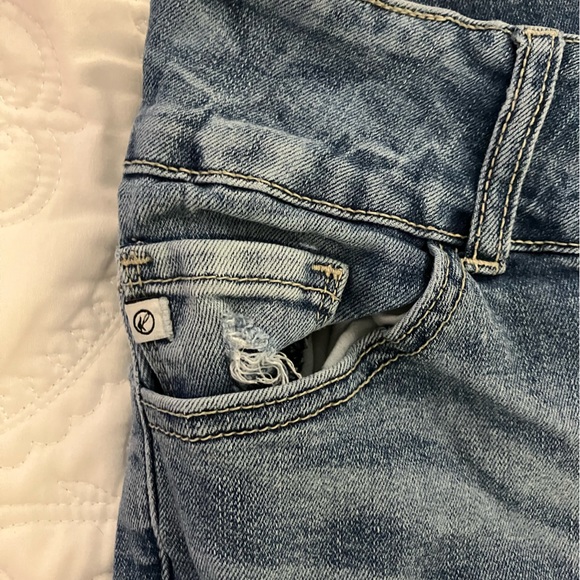 KanCan ‘Estilo’ Straight Leg Jeans - Picture 8 of 10